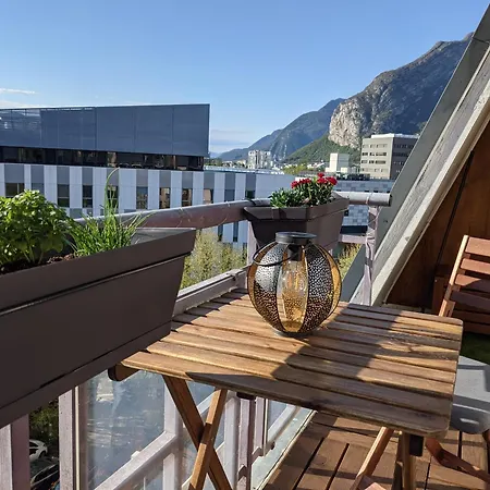 Agreable T2 Dernier Etage Avec Balcon & Parking - Europole Διαμέρισμα *